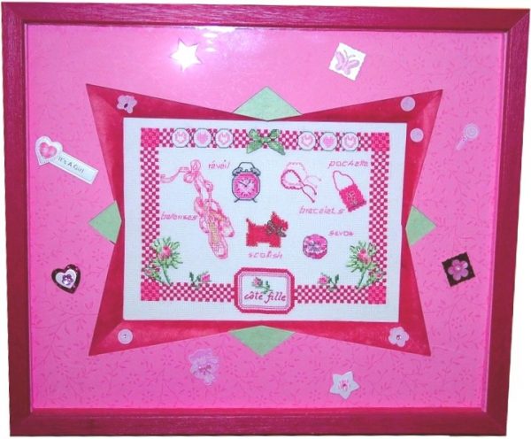 Broderie rose girly